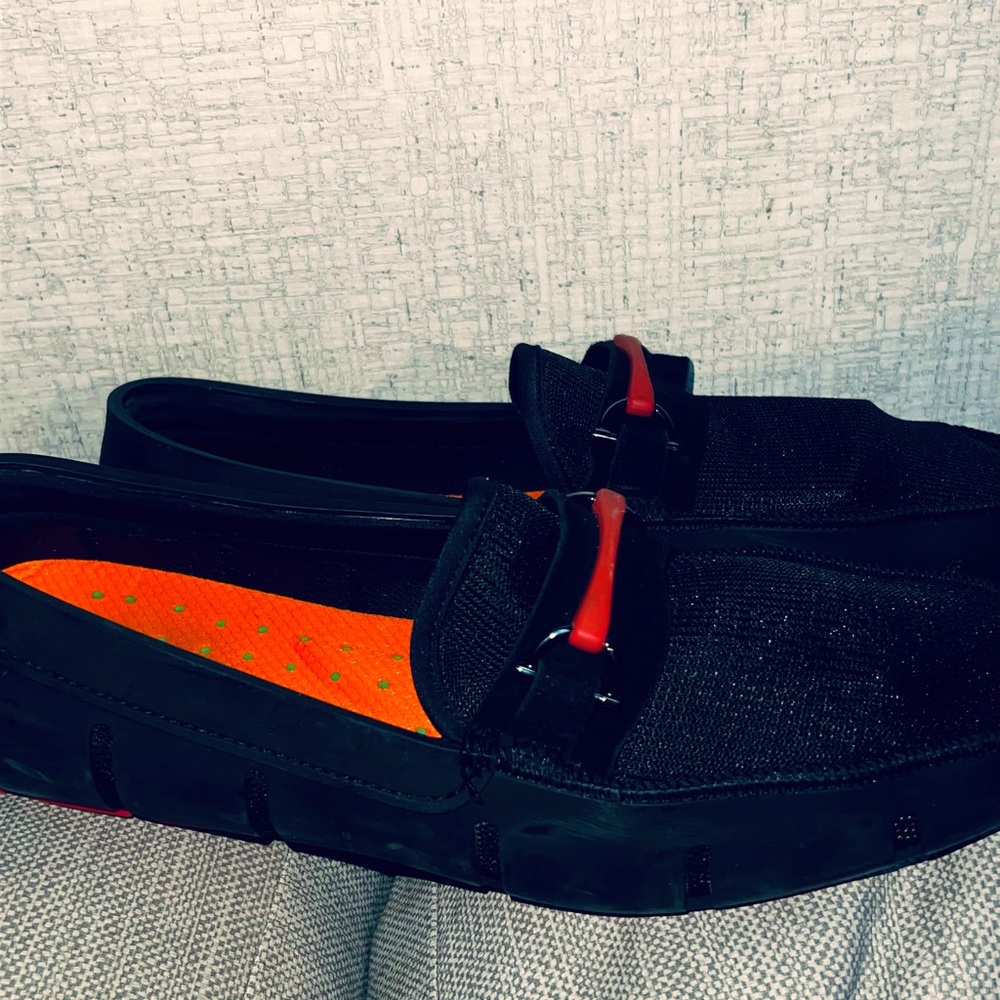 Swims 12 men’s shoes very comfy Like new save